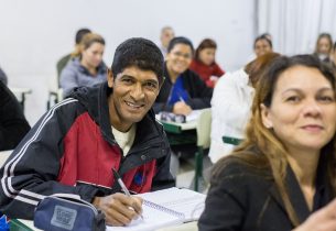 Escolas estaduais recebem matrículas de jovens e adultos que não concluíram os estudos