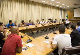 Representantes de grêmios se reúnem na Educação para discutir melhorias para suas escolas