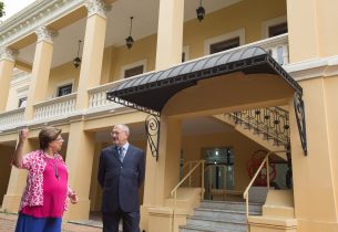 Secretário da Educação visita Centro de Referência em Educação Mario Covas