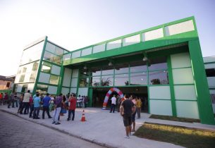 Comunidade de Ilhabela recebe nova unidade escolar