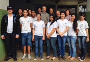 Secretário da Educação visita escola em Paranapuã