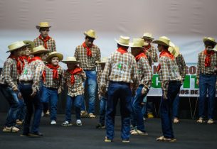 Apresentação do grupo Fangando de Tamanco
