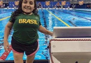 Estudante paralímpica da rede estadual acumula mais de 100 medalhas na natação
