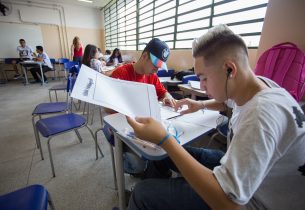 #VoltaÀsAulas: estudantes da rede recebem novatos com atividades de acolhimento