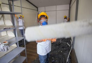 Reeducandas recebem qualificação profissional e pintam escolas públicas