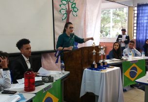 Disciplina eletiva estimula debate entre alunos do Ensino Médio