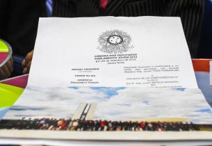 Parlamento Jovem Brasileiro: alunos se encantam com a rotina dos deputados federais