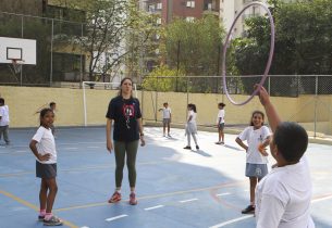 Aula de Educação Física na E.E. Ludovina Credidio Peixoto