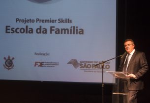 Dez escolas da zona leste terão projeto que une futebol e educação