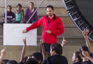 Com projeto que alia Matemática às aulas de Educação Física, professor motiva crianças