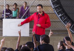 Professor coloca em prática projeto nas aulas de Educação Física