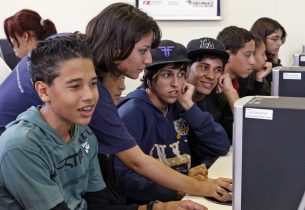 Programa de inclusão digital alavanca projetos de jovens da rede estadual de ensino