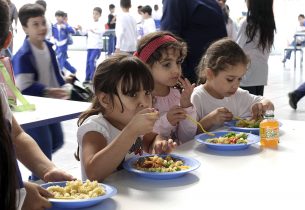 Justiça suspende decisão que obriga o fornecimento de alimentação para estudantes