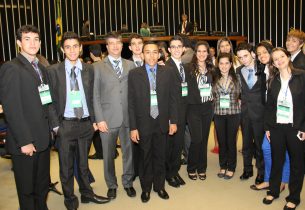 Parlamento Jovem Brasileiro leva alunos da rede à Brasília