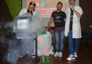 Alunos da rede estadual apresentam show de física